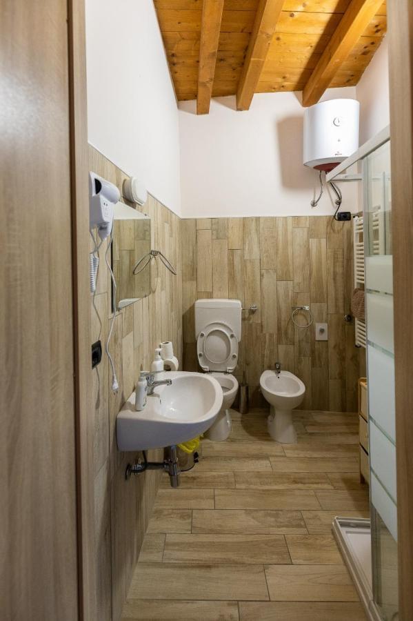 Angolo Nascosto Apartments San Fiorano エクステリア 写真